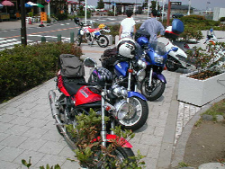 �}篁A�]�m���W��